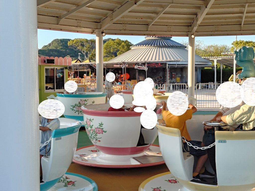 コーヒーカップのアトラクション